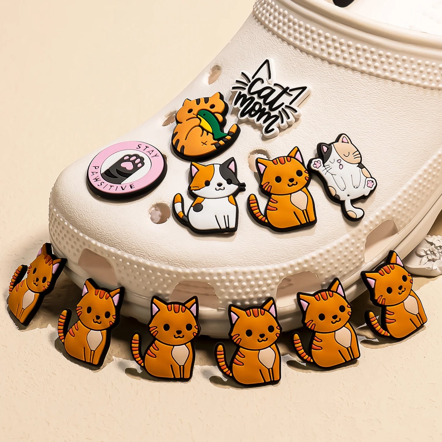 1pcs PVC Cute Cat Shoe Charms Pet Orange Cat Black Cat Shoe Decoration Pins Garden Sandal Accessories for Women Girl Boy